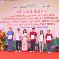 NAM DƯỢC TIẾP TỤC HÀNH TRÌNH “TRAO TRI THỨC – NÂNG ƯỚC MƠ” CÙNG SINH VIÊN NGÀNH DƯỢC