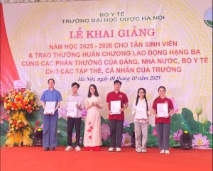 NAM DƯỢC TIẾP TỤC HÀNH TRÌNH “TRAO TRI THỨC – NÂNG ƯỚC MƠ” CÙNG SINH VIÊN NGÀNH DƯỢC